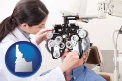 idaho map icon and female optometrist performing a sight test