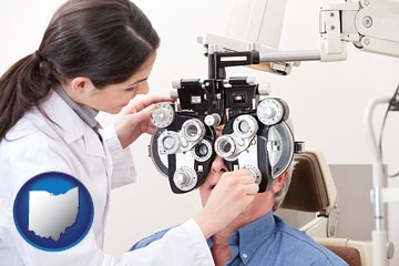 female optometrist performing a sight test - with Ohio icon